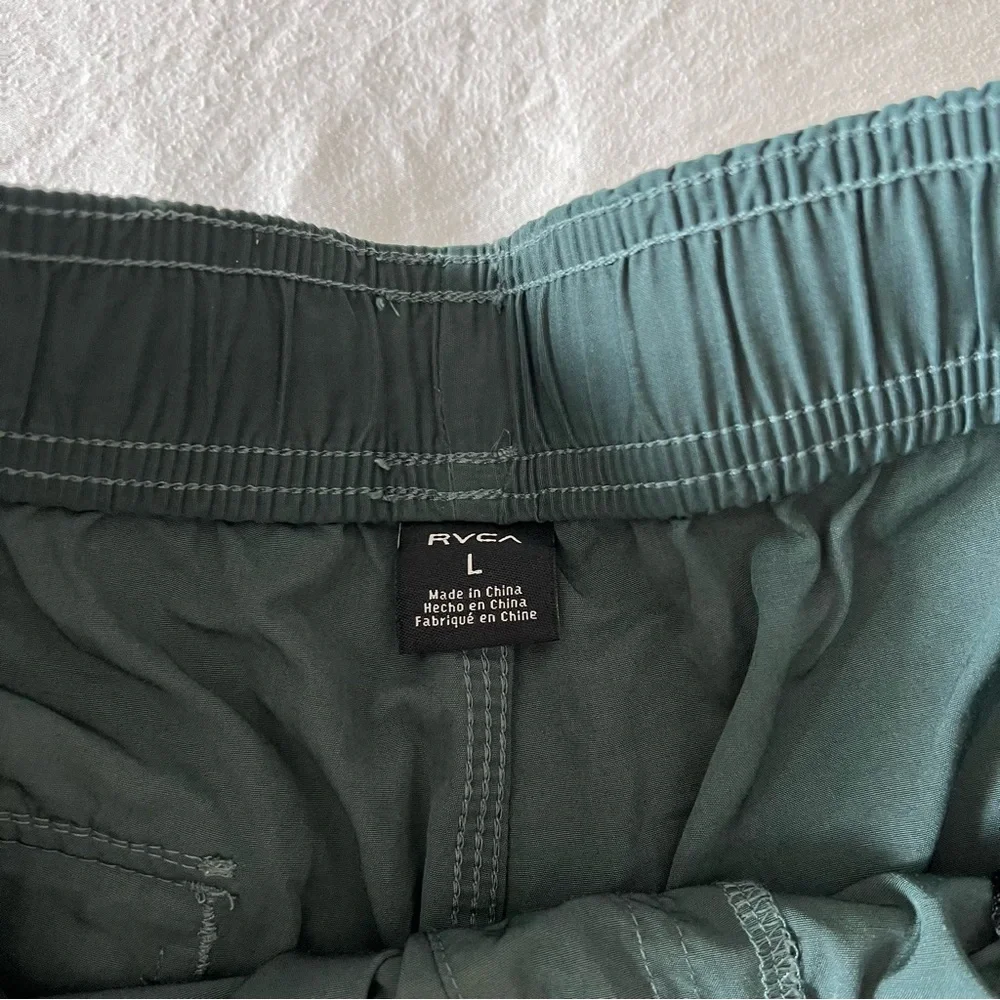 NWOT RVCA Swim Trunks - Picture 2 of 3